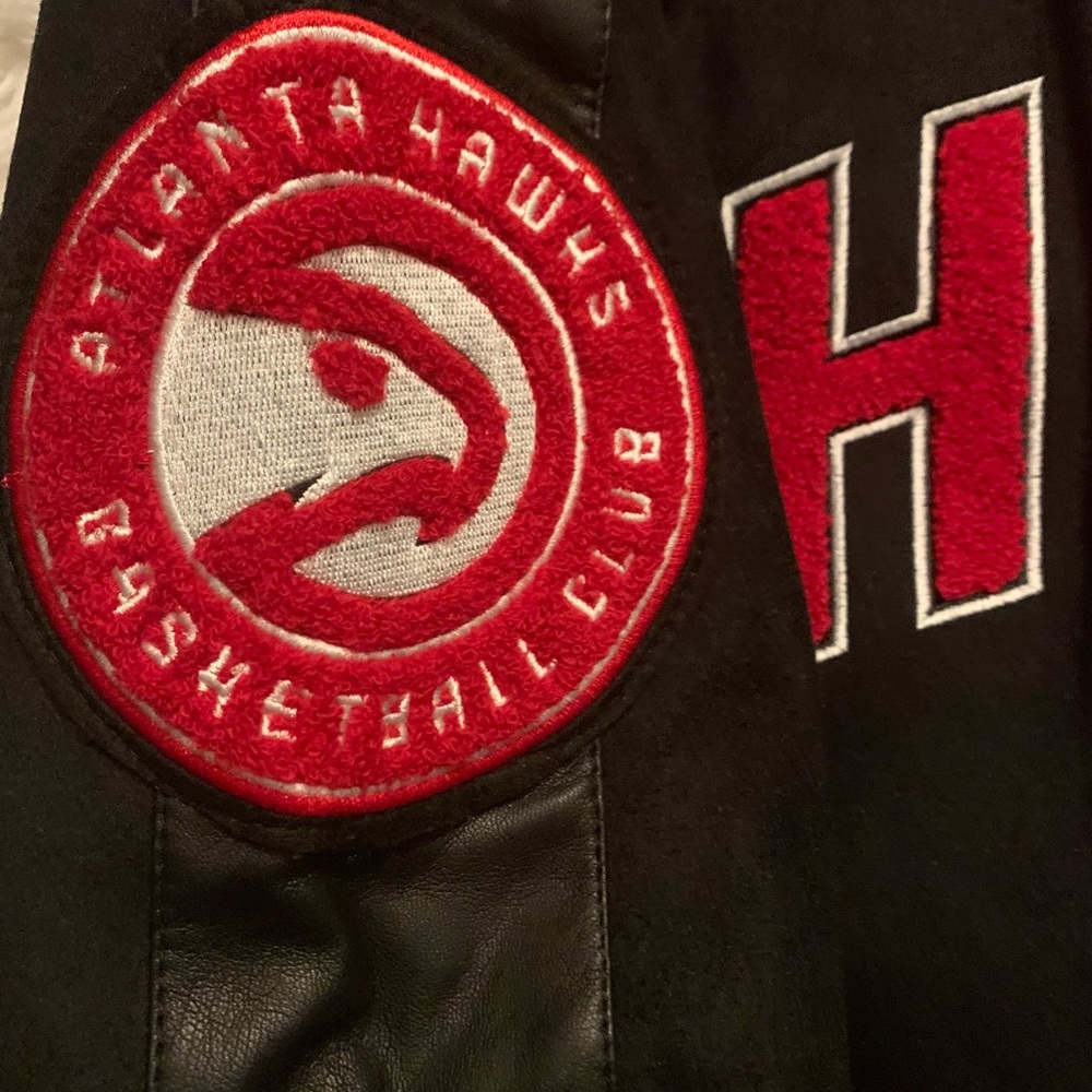 Men’s Red and Black NBA Hawks Varsity Jacket Coat - Picture 6 of 8